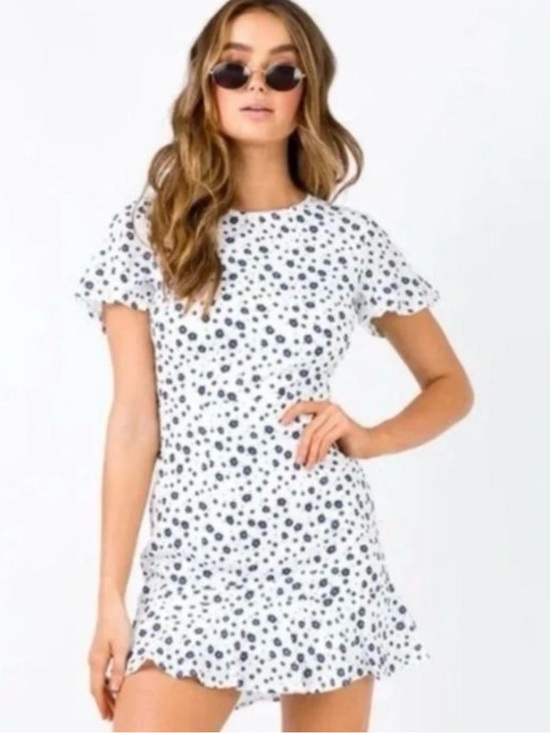 Princess Polly Dresses & Skirts - Princess Polly White & Navy Floral Short Sleeve Fit-and-Flare Dress Open Back